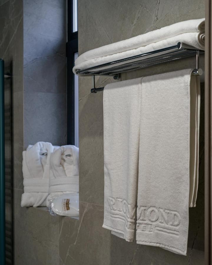 צ'יסינאו Richmond Hotel מראה חיצוני תמונה