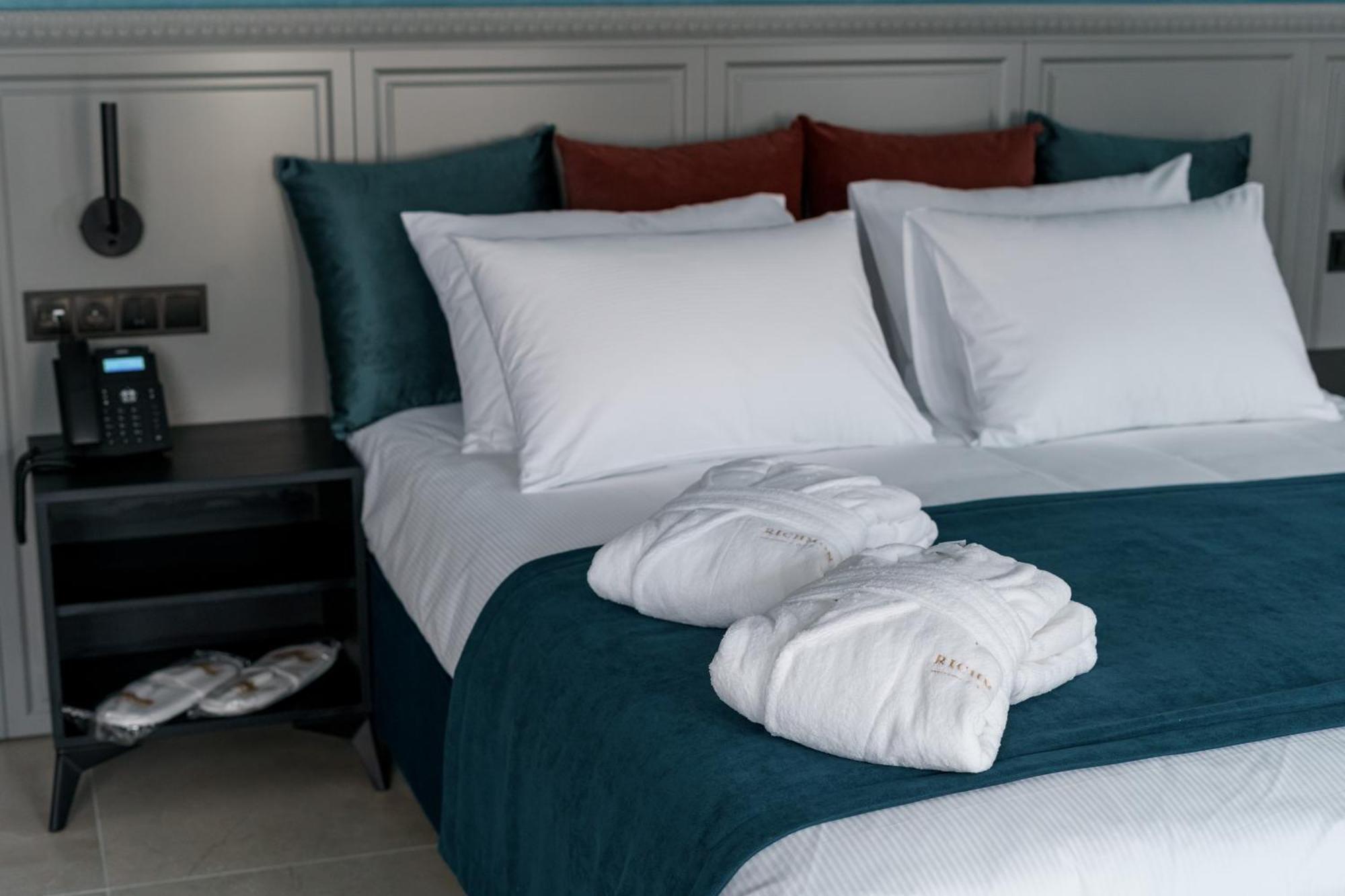 צ'יסינאו Richmond Hotel מראה חיצוני תמונה